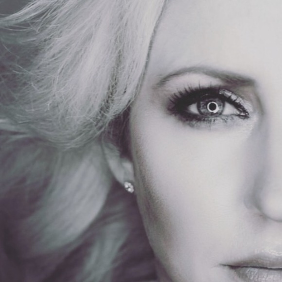 MEET YOUR POSHER - Picture 1 of 1